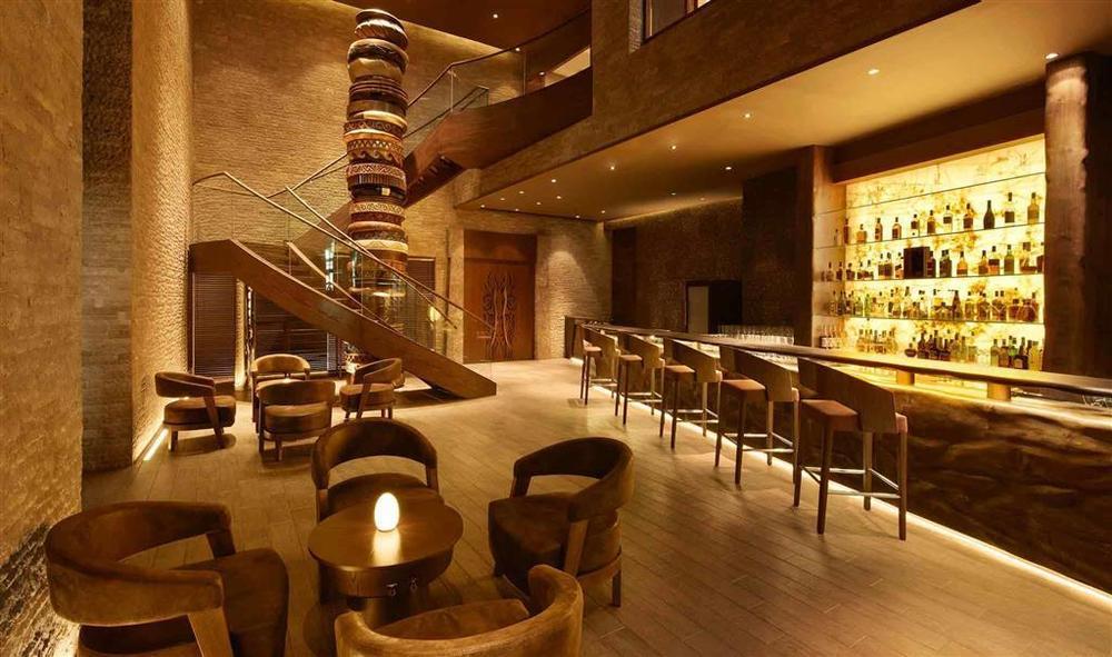 ソフィテル ドバイ パーム アパートメンツ レストラン 写真 The bar at the Concourse
